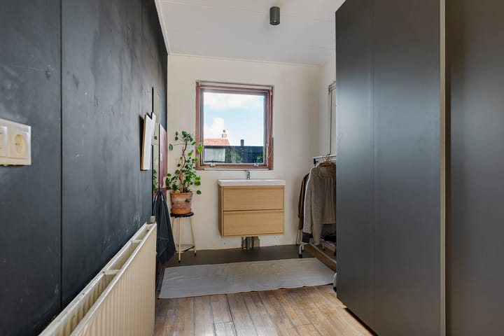 Photo 21 of Javastraat 43-A