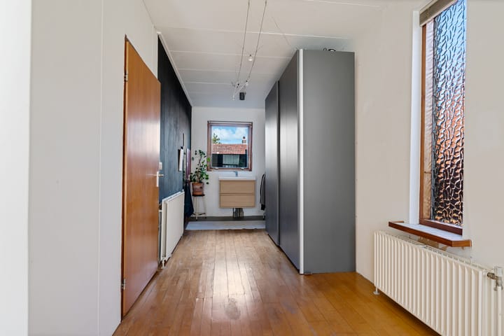 Photo 22 of Javastraat 43-A