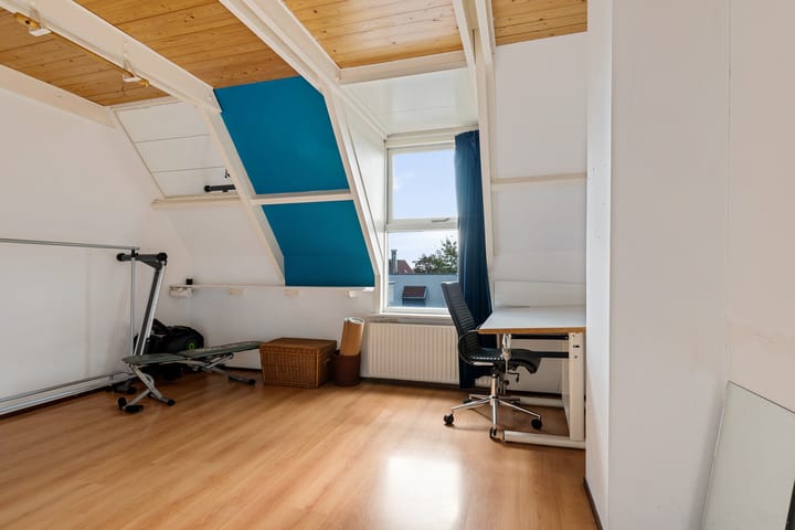 Photo 35 of Javastraat 43-A