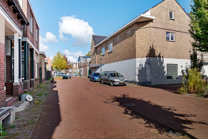 Photo 43 of Javastraat 43-A