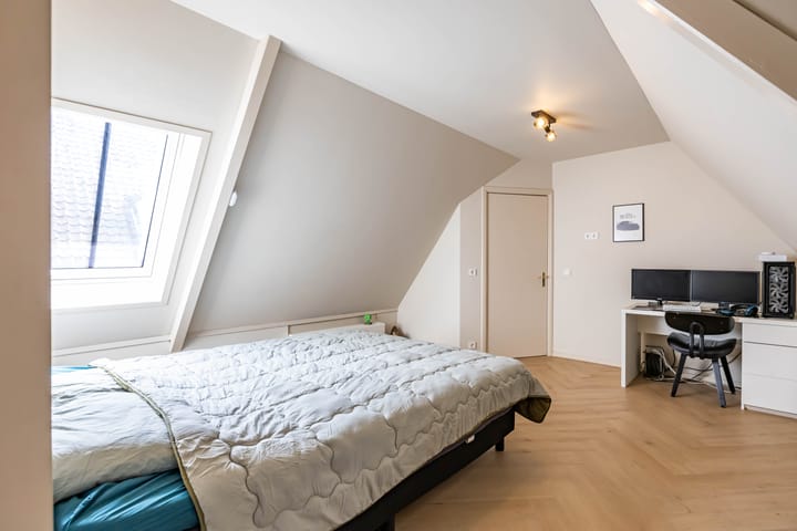 Foto 52 van Hardewikerstraat 39