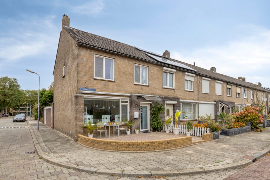 Photo 2 of Doornikstraat 2