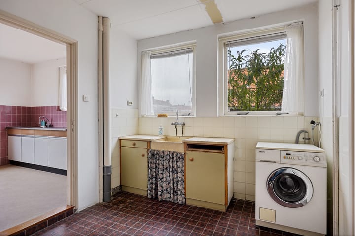 Photo 15 of Thamiswerfstraat 1