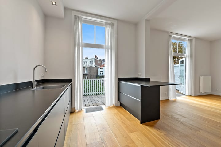 Photo 26 of Anna Paulownastraat 111-A