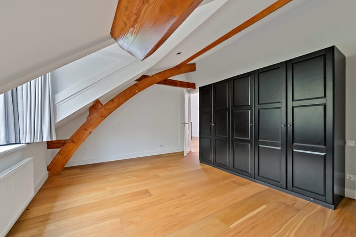 Photo 38 of Anna Paulownastraat 111-A