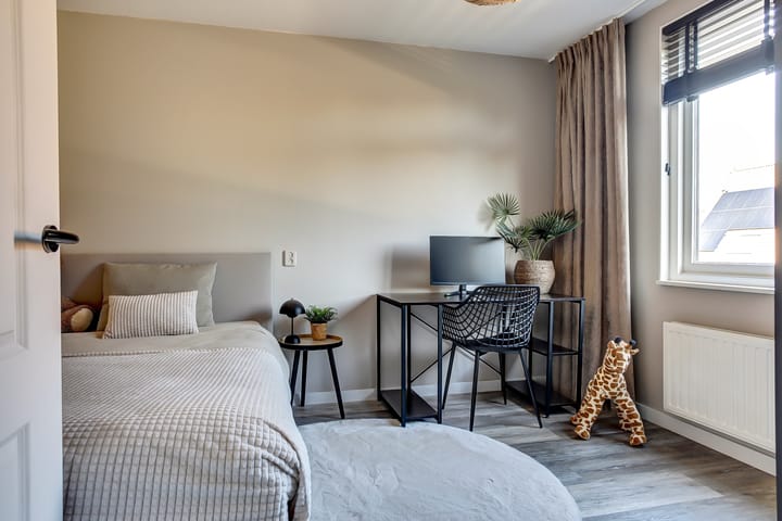 Photo 24 of Doorzwin 5105