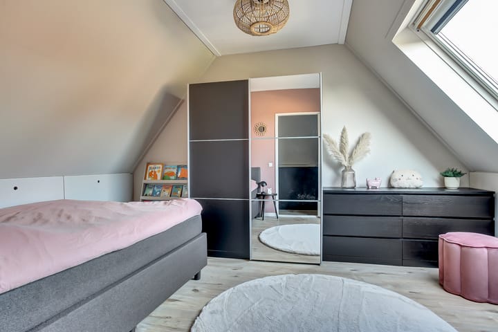 Photo 31 of Doorzwin 5105