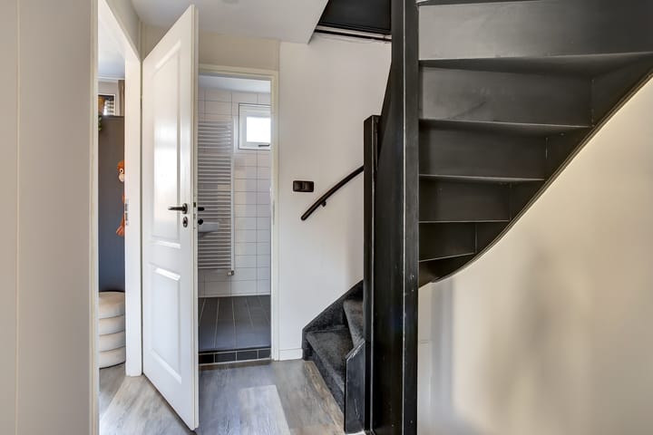 Photo 21 of Doorzwin 5105