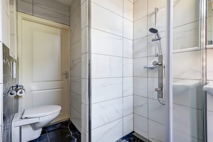 Photo 24 of van Wassenaerstraat 76-A