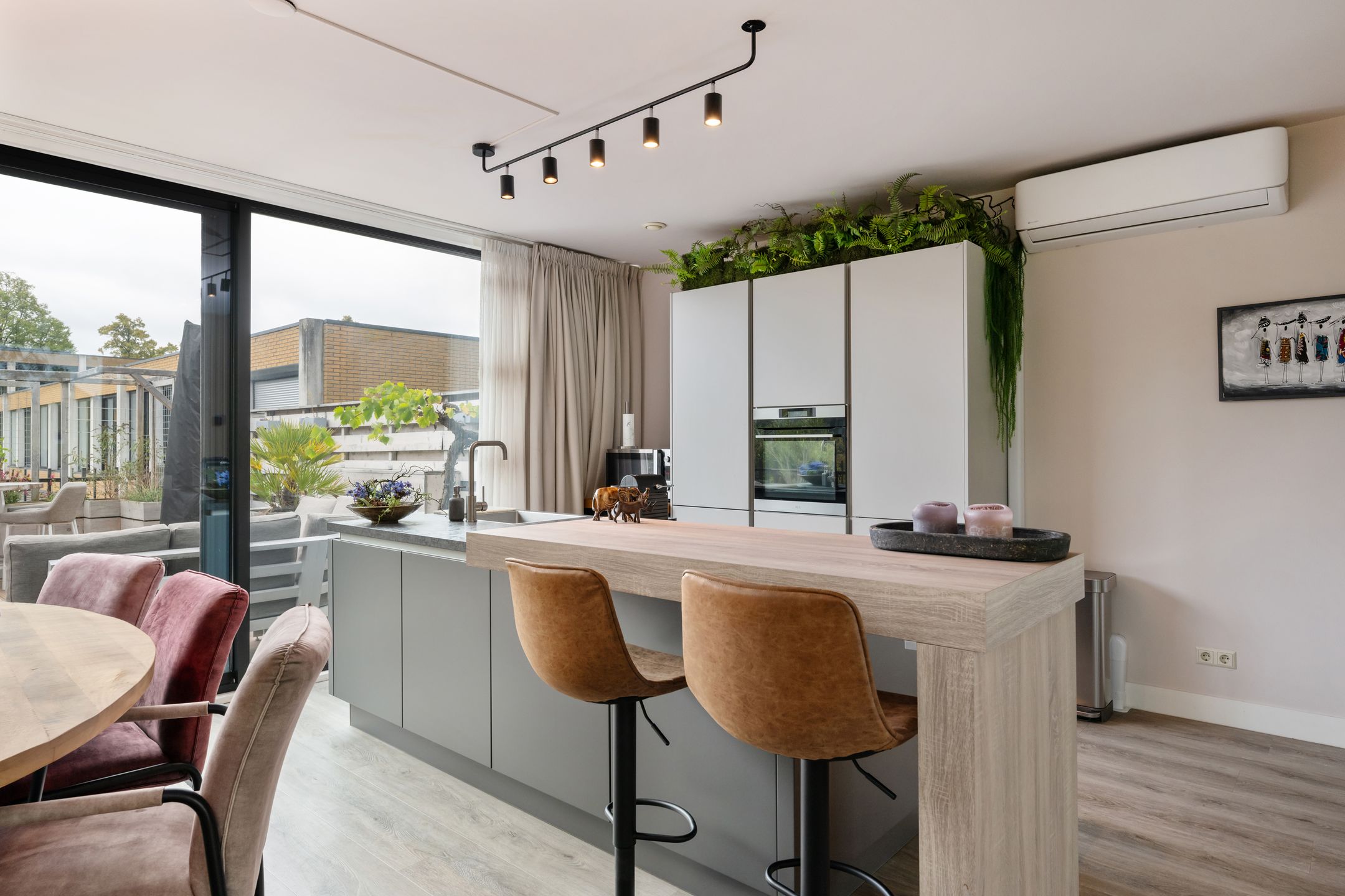 Photo 12 of Endenburg 8