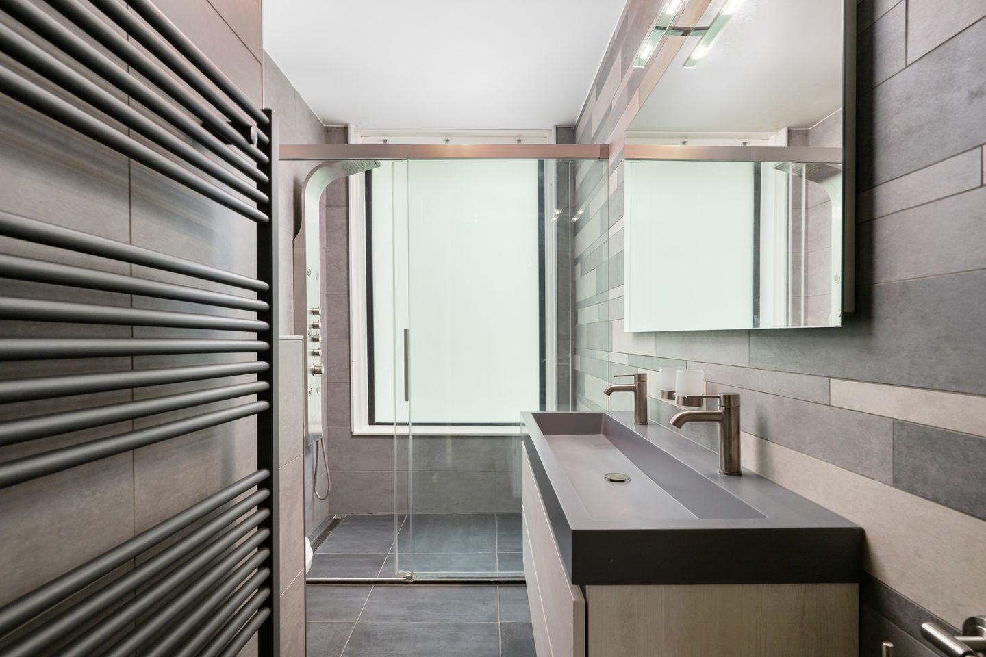 Photo 25 of Endenburg 8