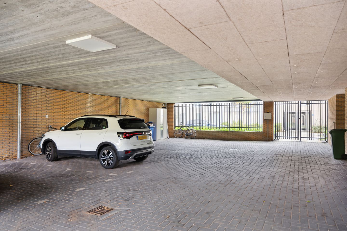 Photo 29 of Endenburg 8