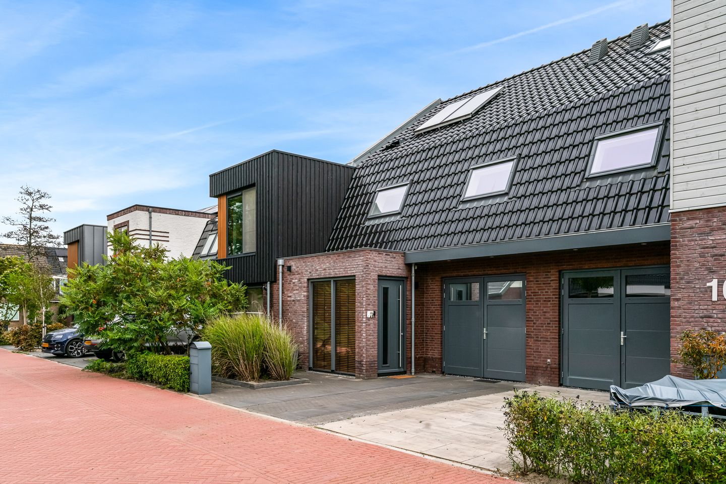 Foto 1 van Hoefsmid 8