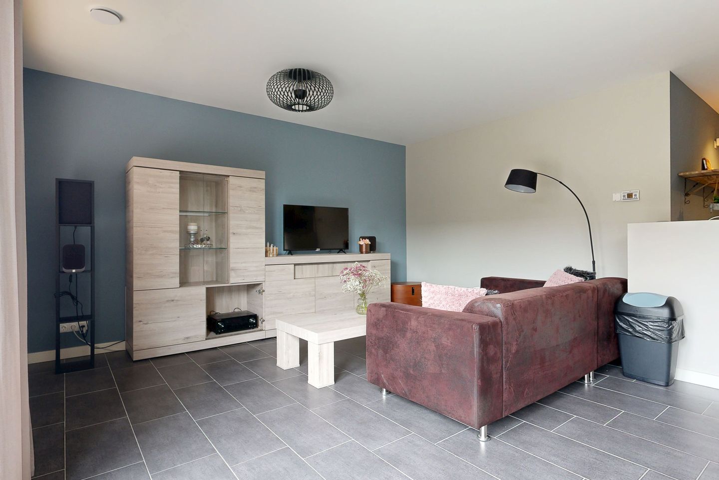 Foto 10 van Hoefsmid 8