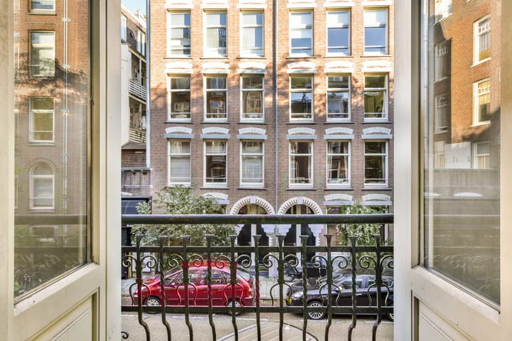 Foto 20 van Van Ostadestraat 12-1