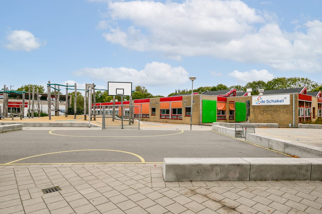 Photo 22 of Charlotte Brontéstraat 56