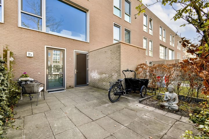 Foto 4 van Bart Poesiatstraat 23