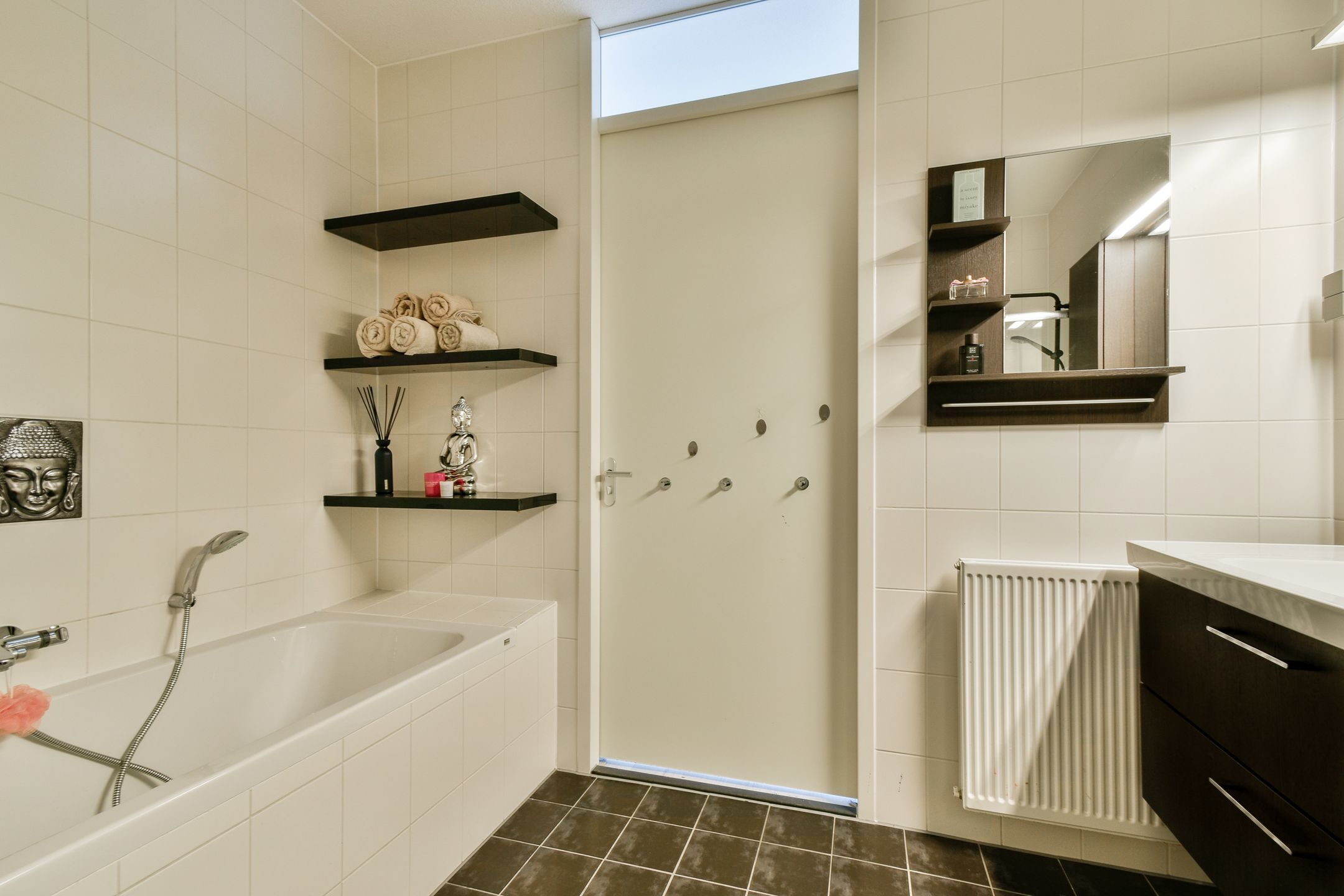 Photo 15 of Bart Poesiatstraat 23