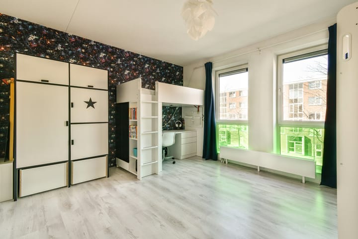 Foto 16 van Bart Poesiatstraat 23