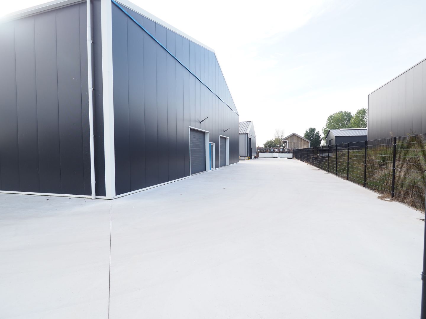 View photo 2 of Bovenkruier 30