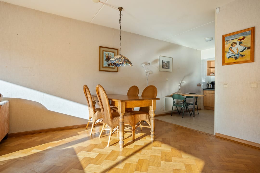 Photo 7 of Albast 16