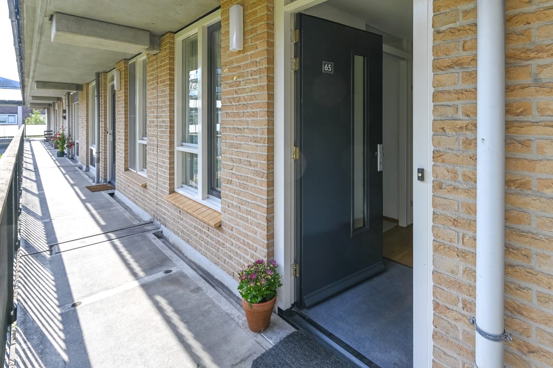 Photo 2 of Dokter De Liefdestraat 65