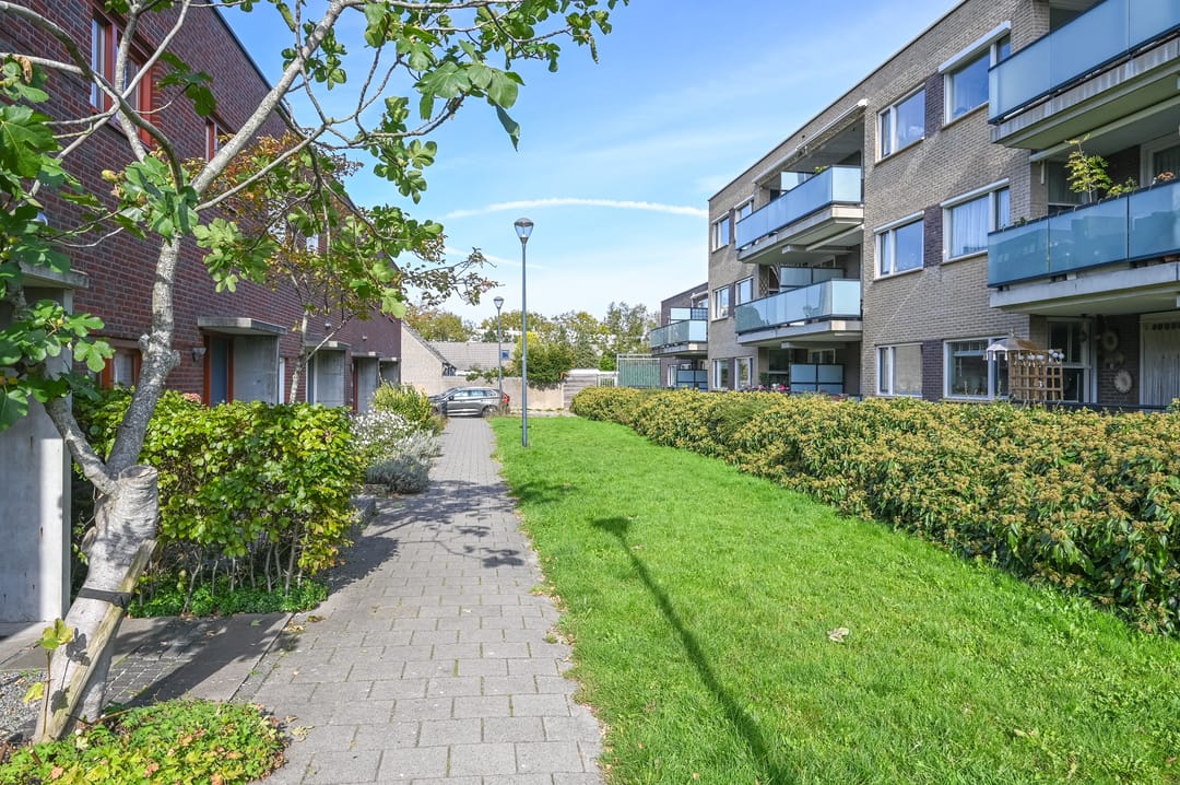 Photo 31 of Dokter De Liefdestraat 65