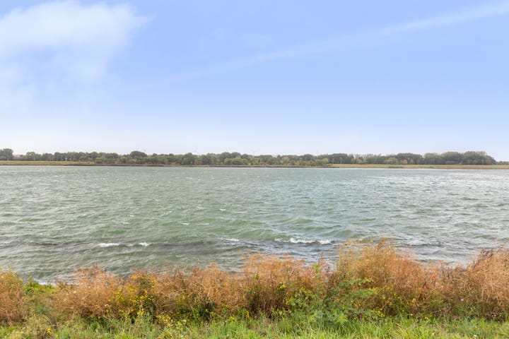 Photo 49 of Lichtboei 44