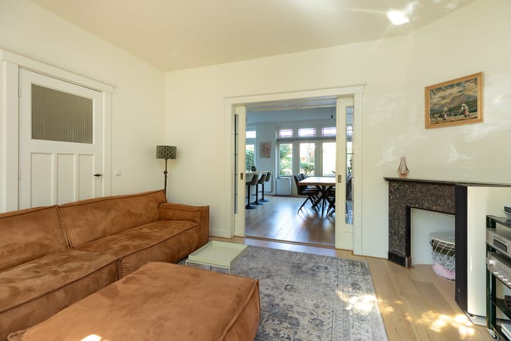 Foto 4 van Dr. P.J.H. Cuypersplein 25