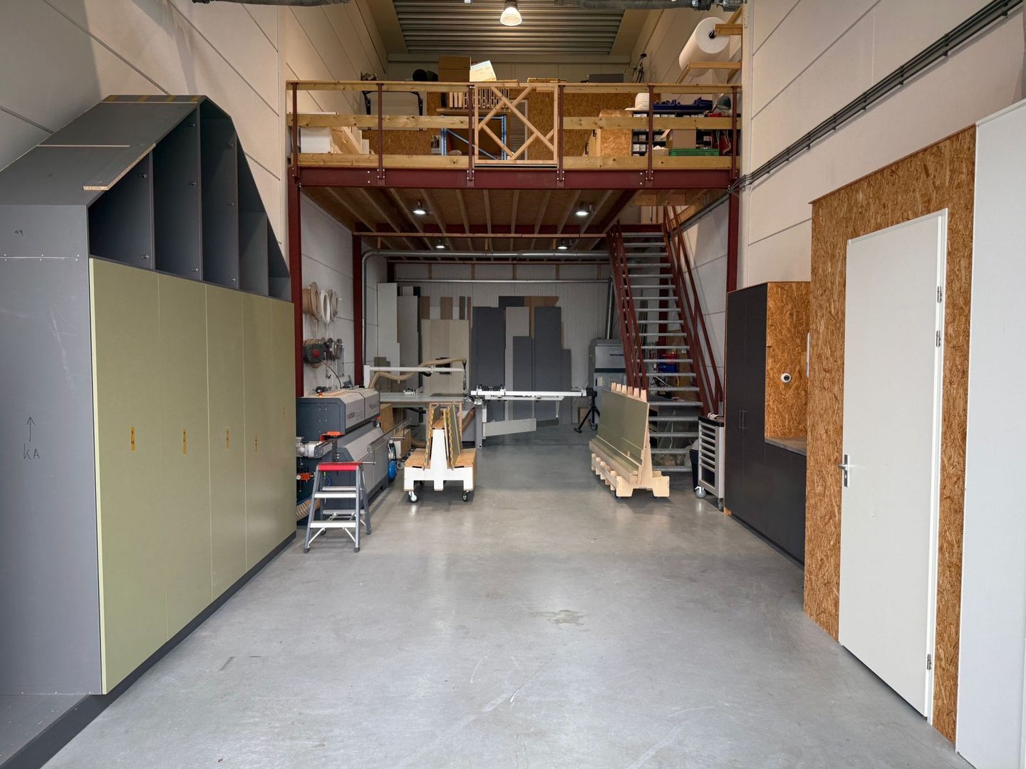 View photo 3 of Nijverheidsterrein 4-A