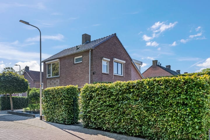 Foto 42 van Hofsteestraat 13