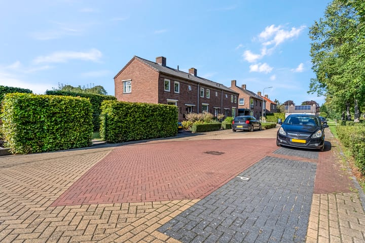 Foto 44 van Hofsteestraat 13