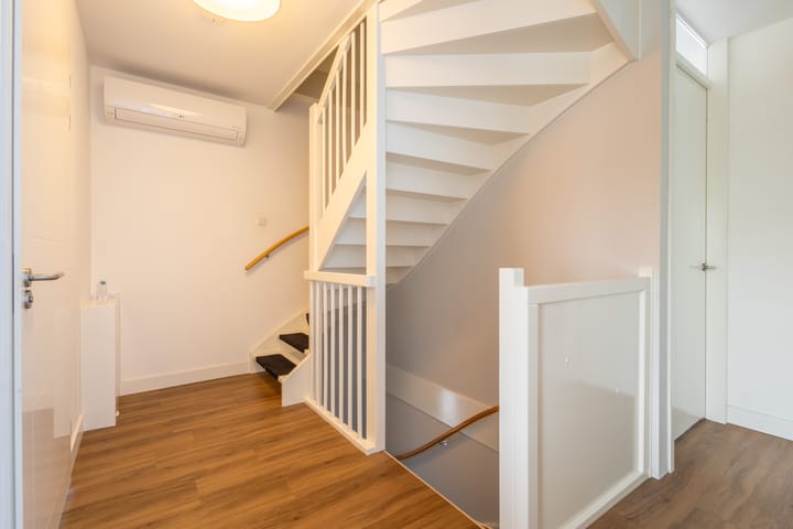 Photo 37 of Irisstraat 70