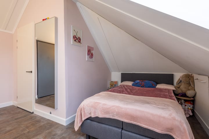 Photo 41 of Irisstraat 70