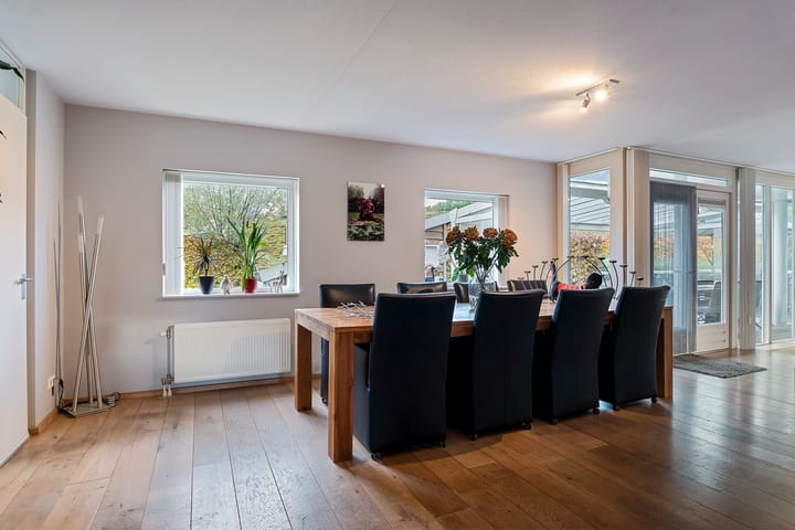 Photo 20 of Stippelzegge 3