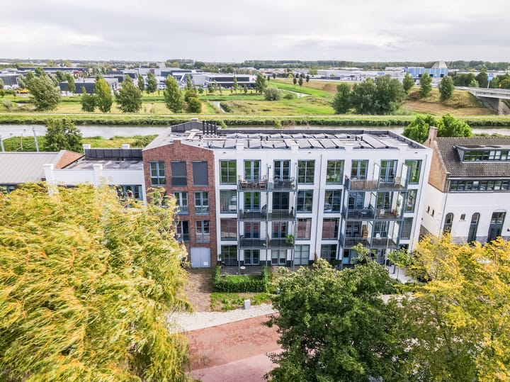 Foto 31 van Stationsweg 49