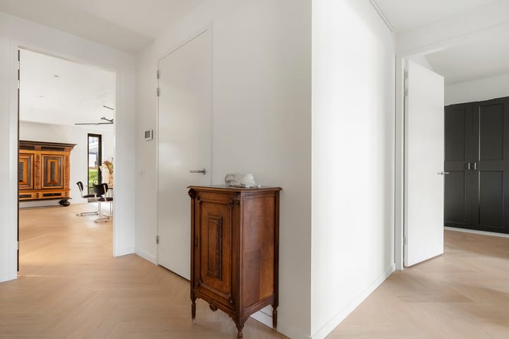 Photo 38 of Burgemeester Rijnderslaan 204