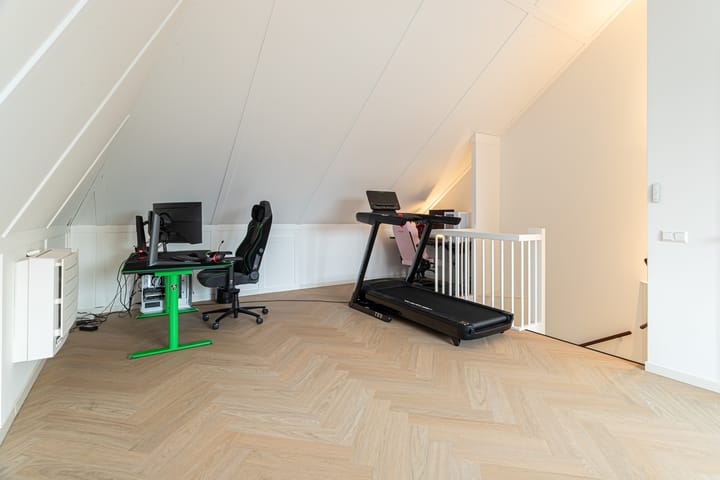 Foto 37 van Regenboog 67