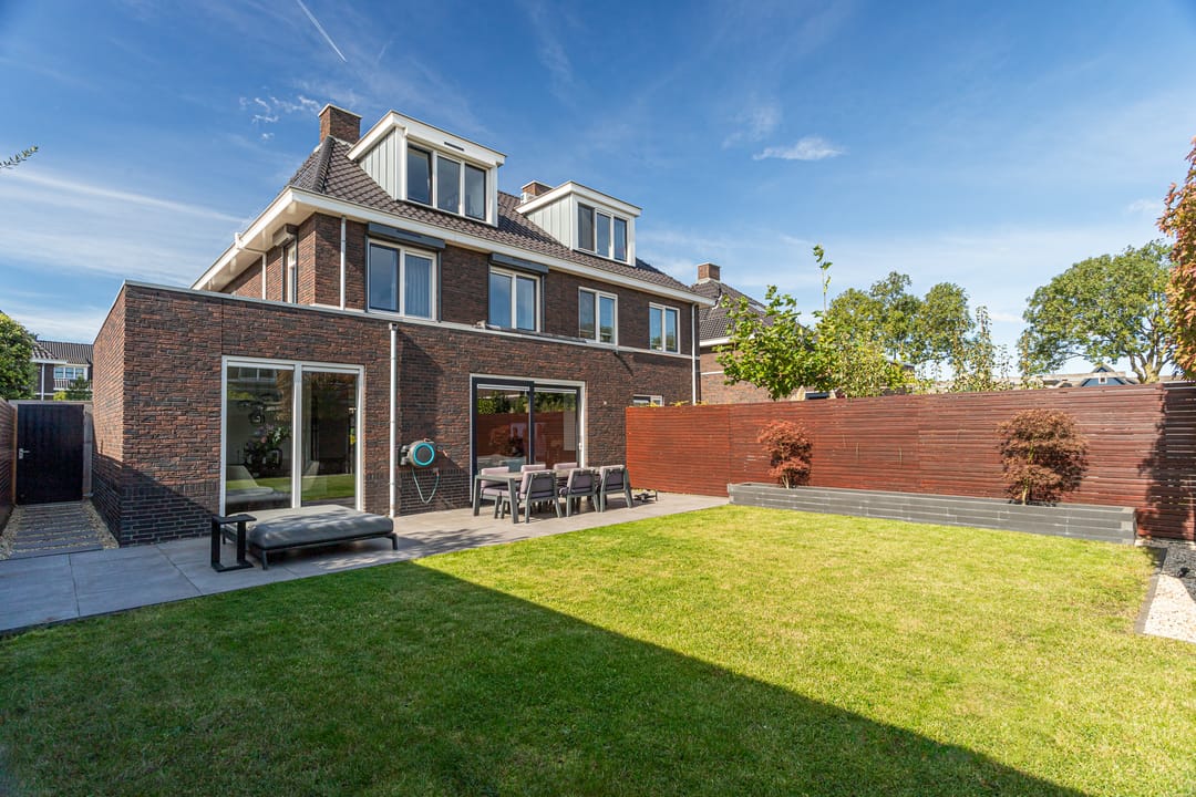 Foto 38 van Regenboog 67