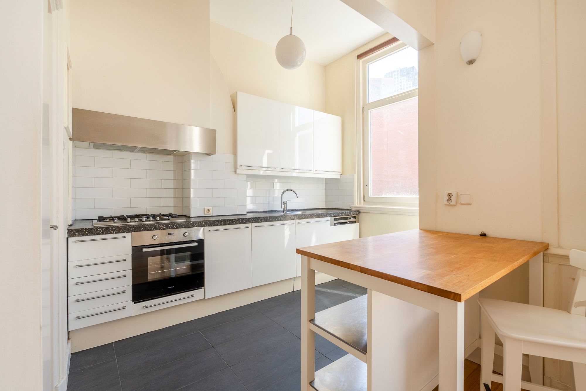 Foto 24 van Adelheidstraat 47