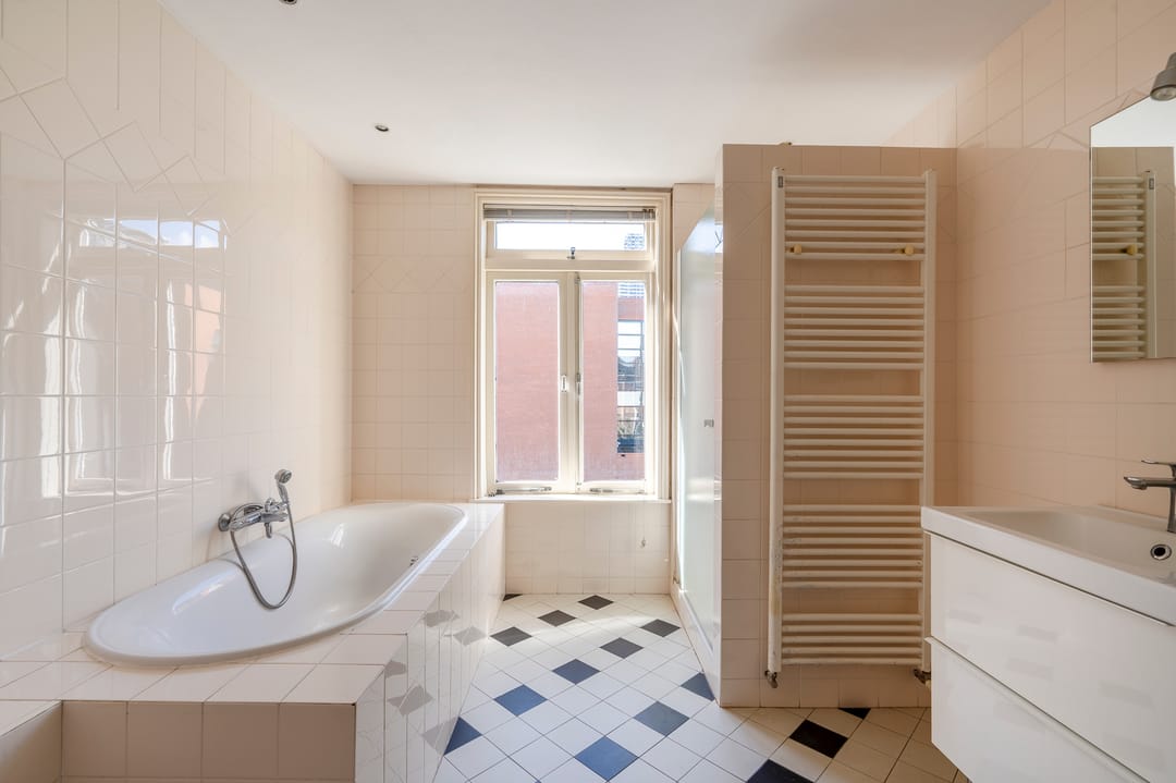 Foto 41 van Adelheidstraat 47