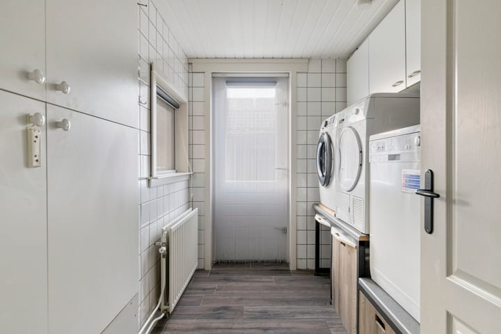 Photo 17 of de Vang 21