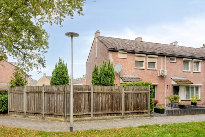 Photo 34 of Dr Ariënsstraat 115