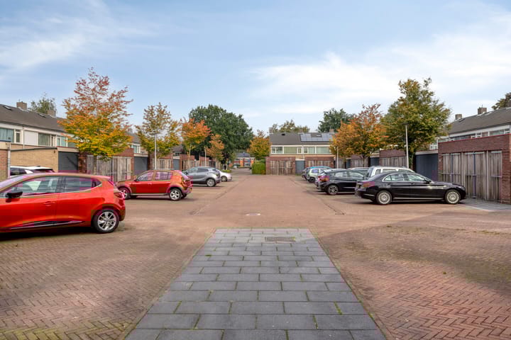 Photo 37 of Dr Ariënsstraat 115