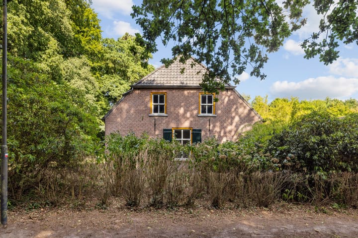 Photo 5 of Hoevensestraat 12