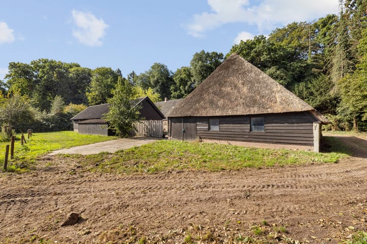 Photo 20 of Hoevensestraat 12