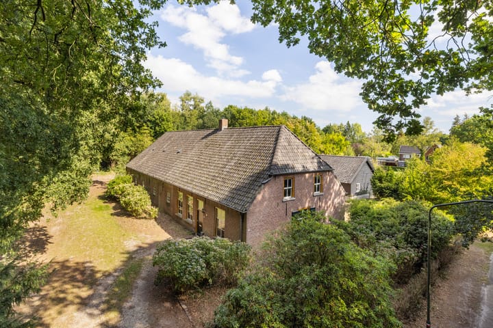 Photo 26 of Hoevensestraat 12