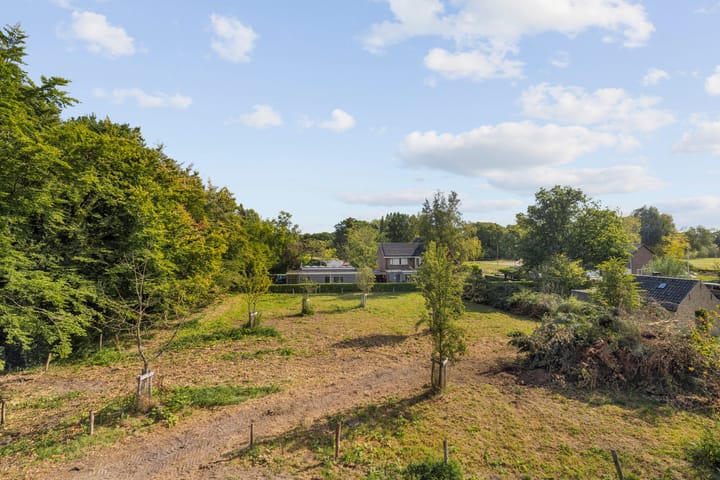 Photo 33 of Hoevensestraat 12