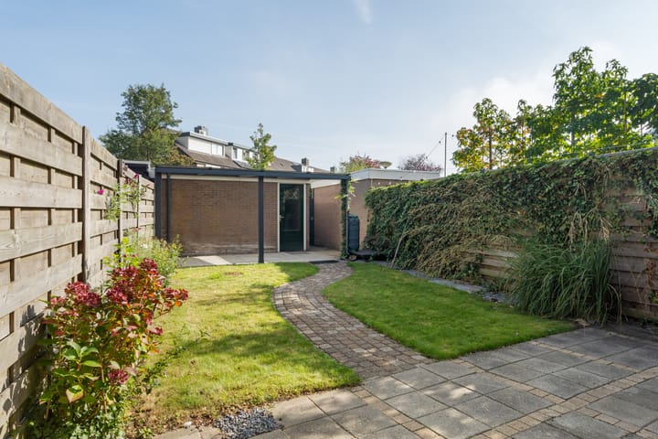 Photo 2 of Ambachtenlaan 133