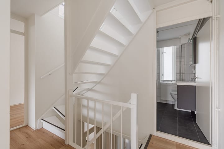 Foto 15 van Ambachtenlaan 133